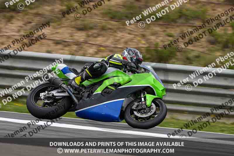 cadwell no limits trackday;cadwell park;cadwell park photographs;cadwell trackday photographs;enduro digital images;event digital images;eventdigitalimages;navarra;no limits trackdays;peter wileman photography;racing digital images;trackday digital images;trackday photos